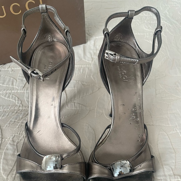 Gucci Authentic Sandal Heels. Grey Silver size 8. - Picture 10 of 16